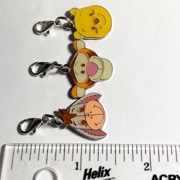 Vintage Disney Winnie The Pooh Tigger Eeyore 6 Charms Purse Zipper Pull Clip On - Picture 10 of 11